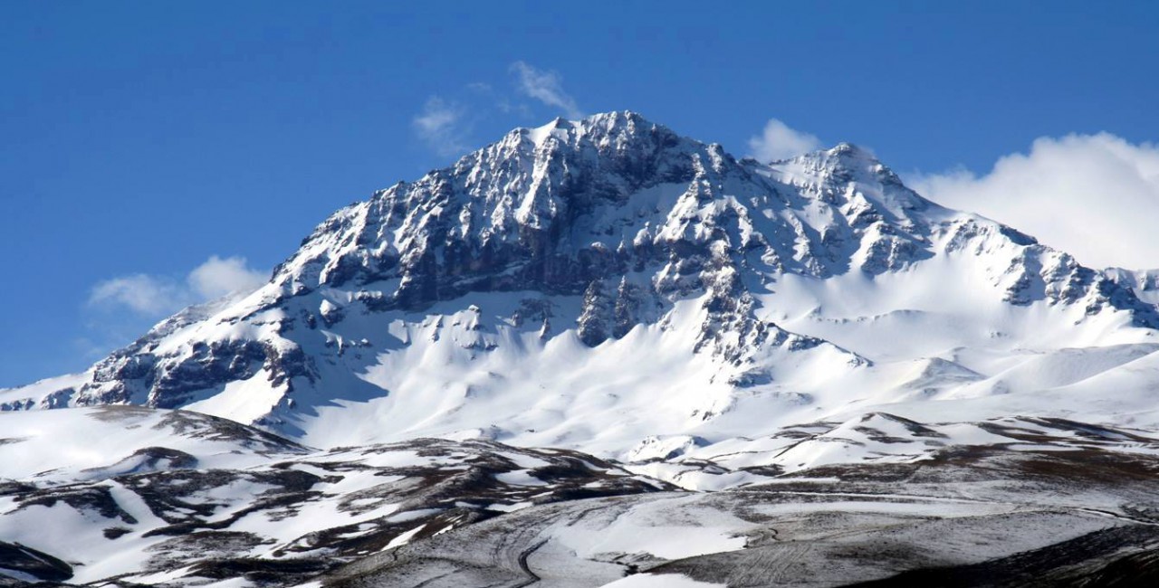 Ascent to Aragats (northern peak)
