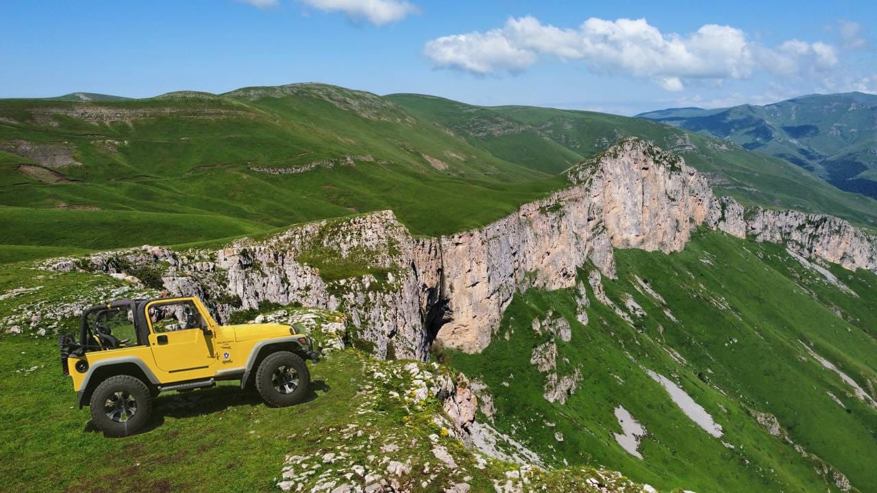 Ամենագնացով Դիմաց լեռ + Շաղոտի ջրվեժ