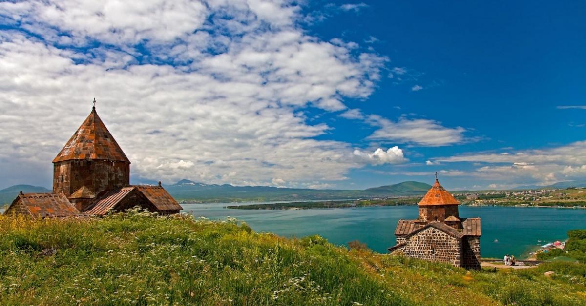 Тур в Озеро Севан, Севанаванк, Дилиджан, Агарцин, Гошаванк