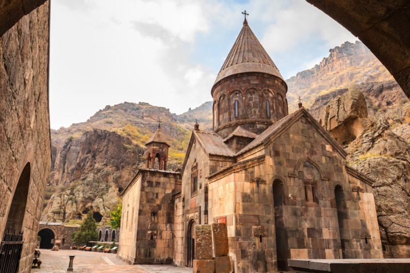 From Cascade to Ararat: Discover the Heart of Yerevan